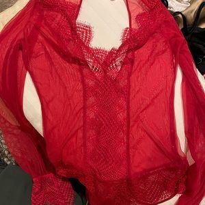 INTIMISSIMI NWT Red Lace Blouse Bodysuit Lingerie S. Valentine’s Day ❤️👌🏼